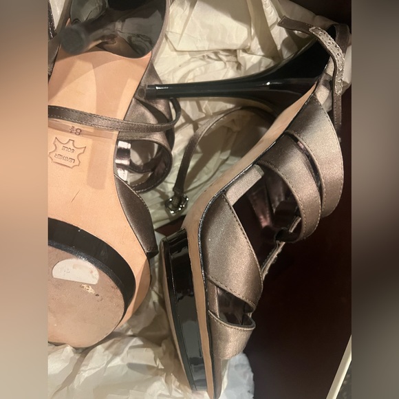 BCBG maxazria 8.5 dress platform sandal taupe satin - Picture 6 of 6